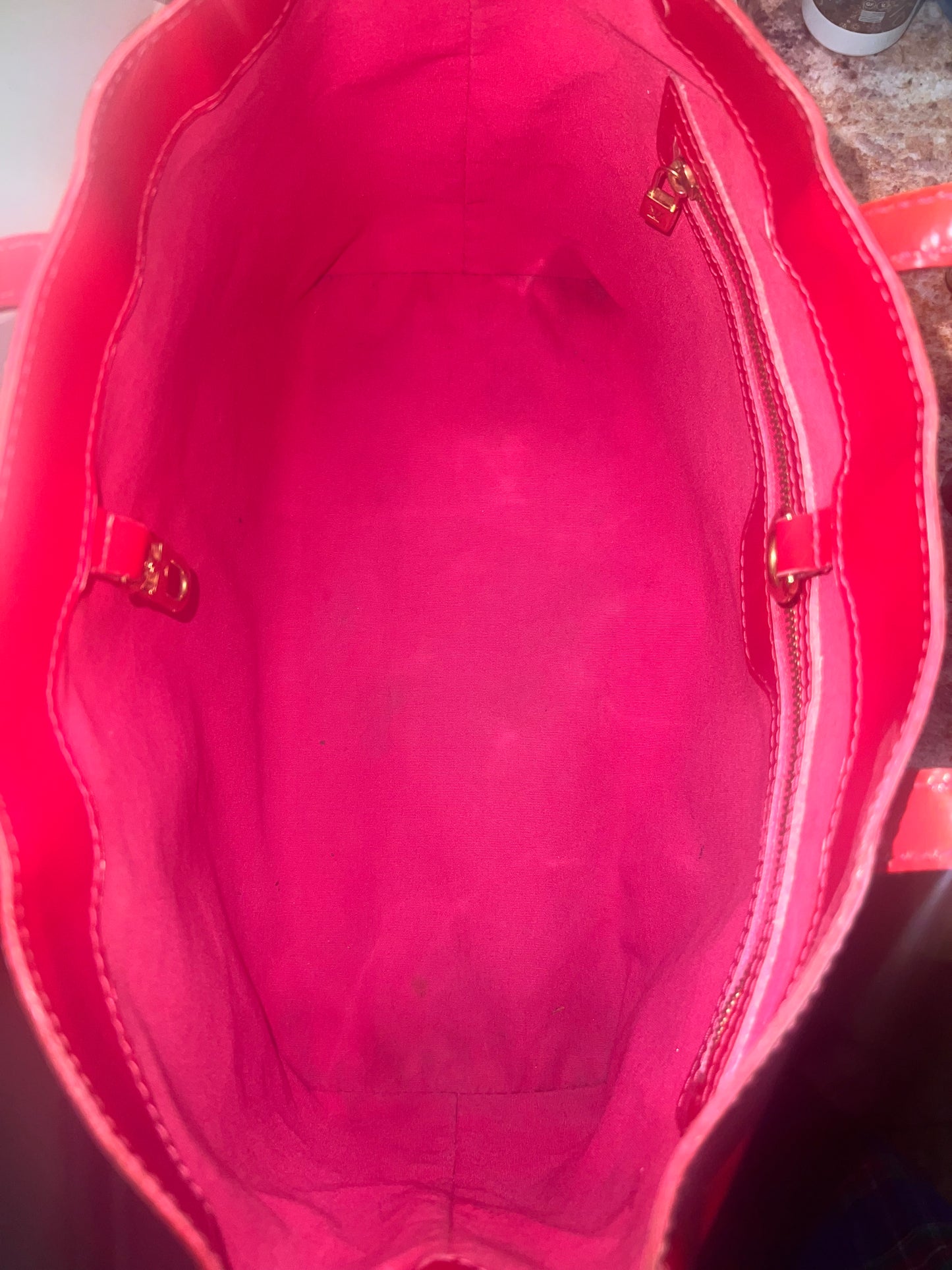 Louis Vuitton Vernis Wilshire PM Handbag