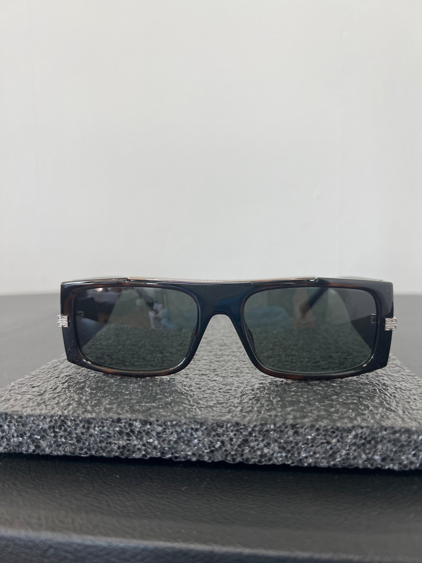 Givenchy GV40011I Sunglasses