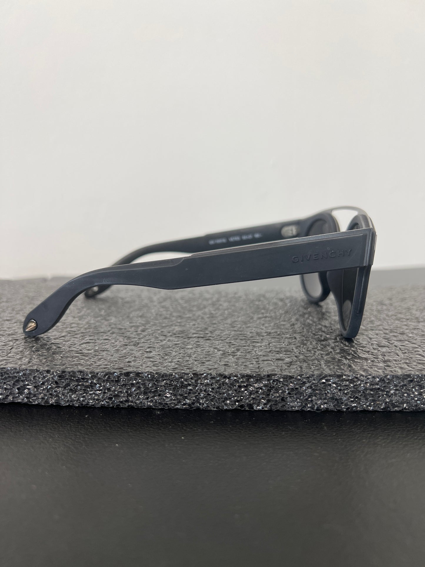 Givenchy GV 7017/S Sunglasses